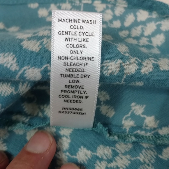 Melrose and Market Casual Tank with Crochet Back - Picture 5 of 7